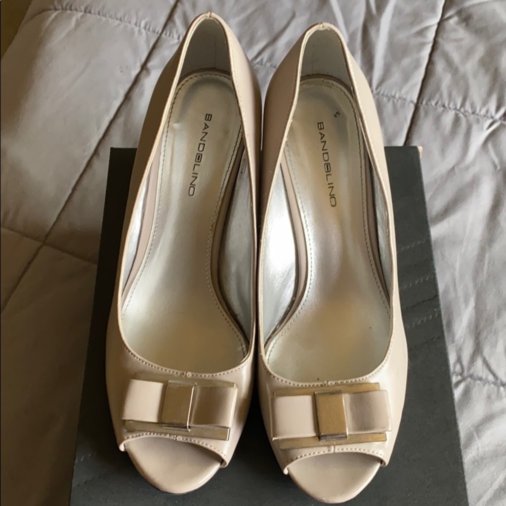 Dress shoes